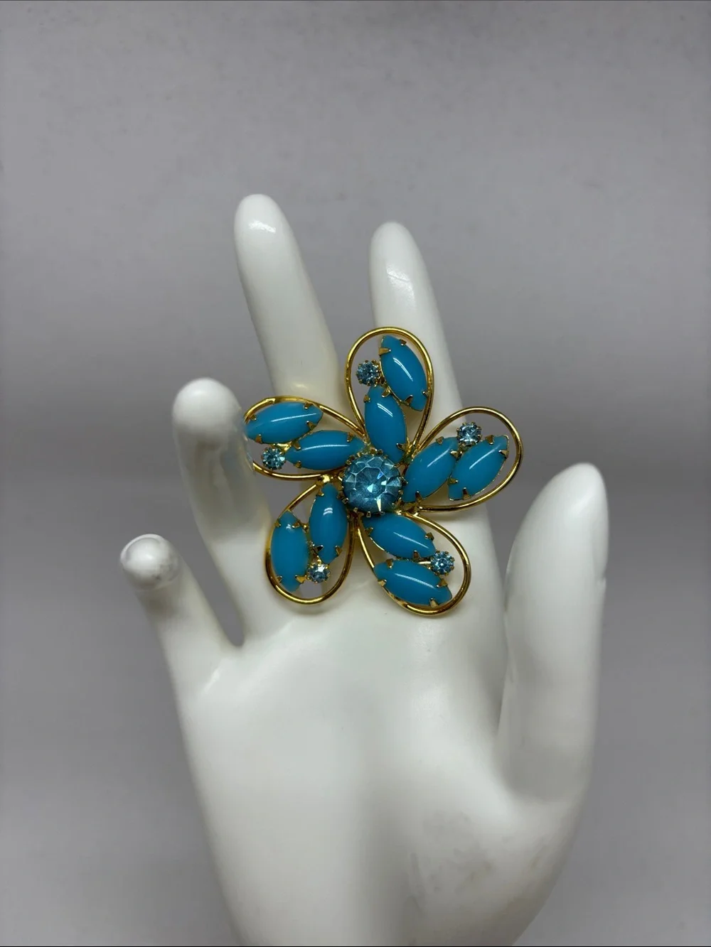 Beautiful Gold Plated Turquoise Rhinestone Flower Brooch